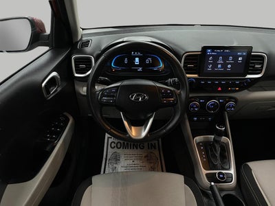 2025 Hyundai VENUE SEL IVT