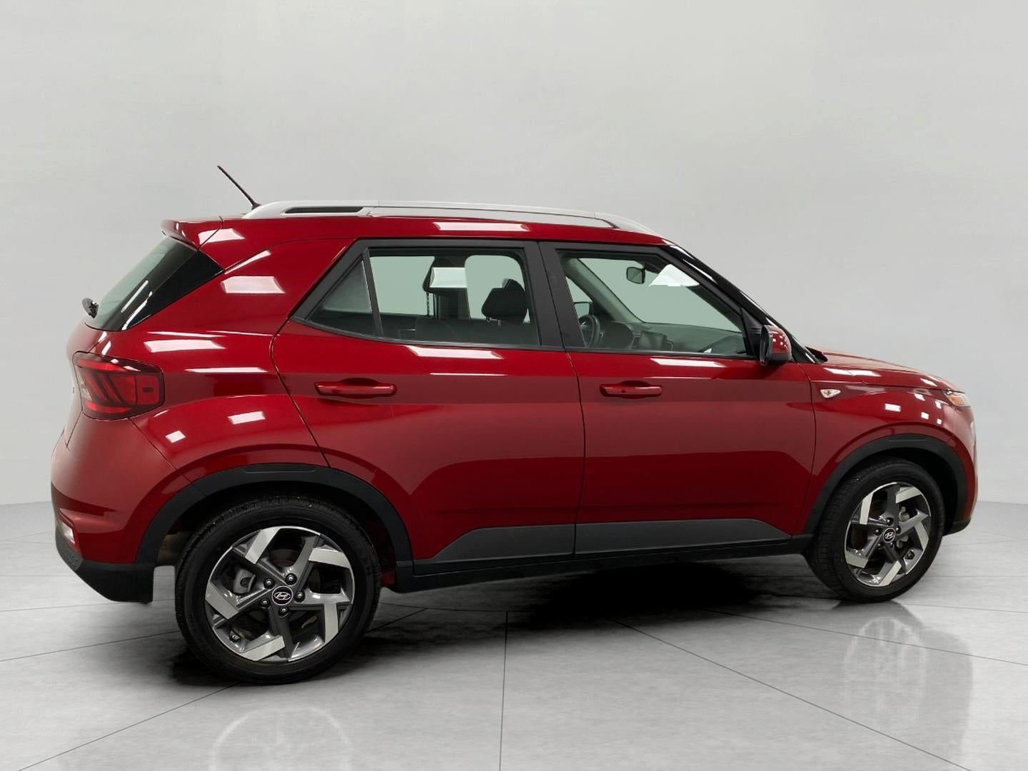 2025 Hyundai VENUE SEL IVT