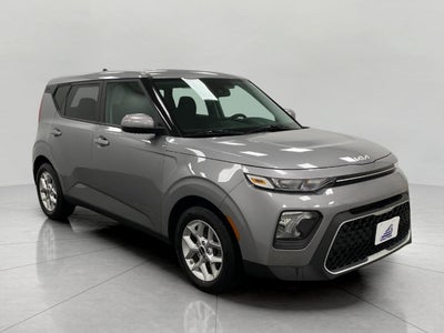 2022 Kia Soul LX IVT