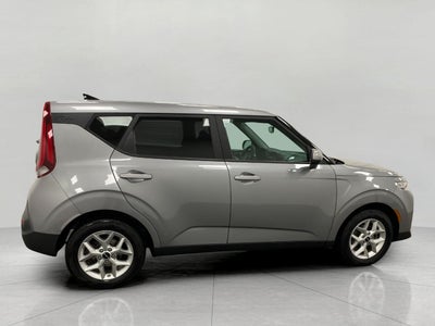 2022 Kia Soul LX IVT