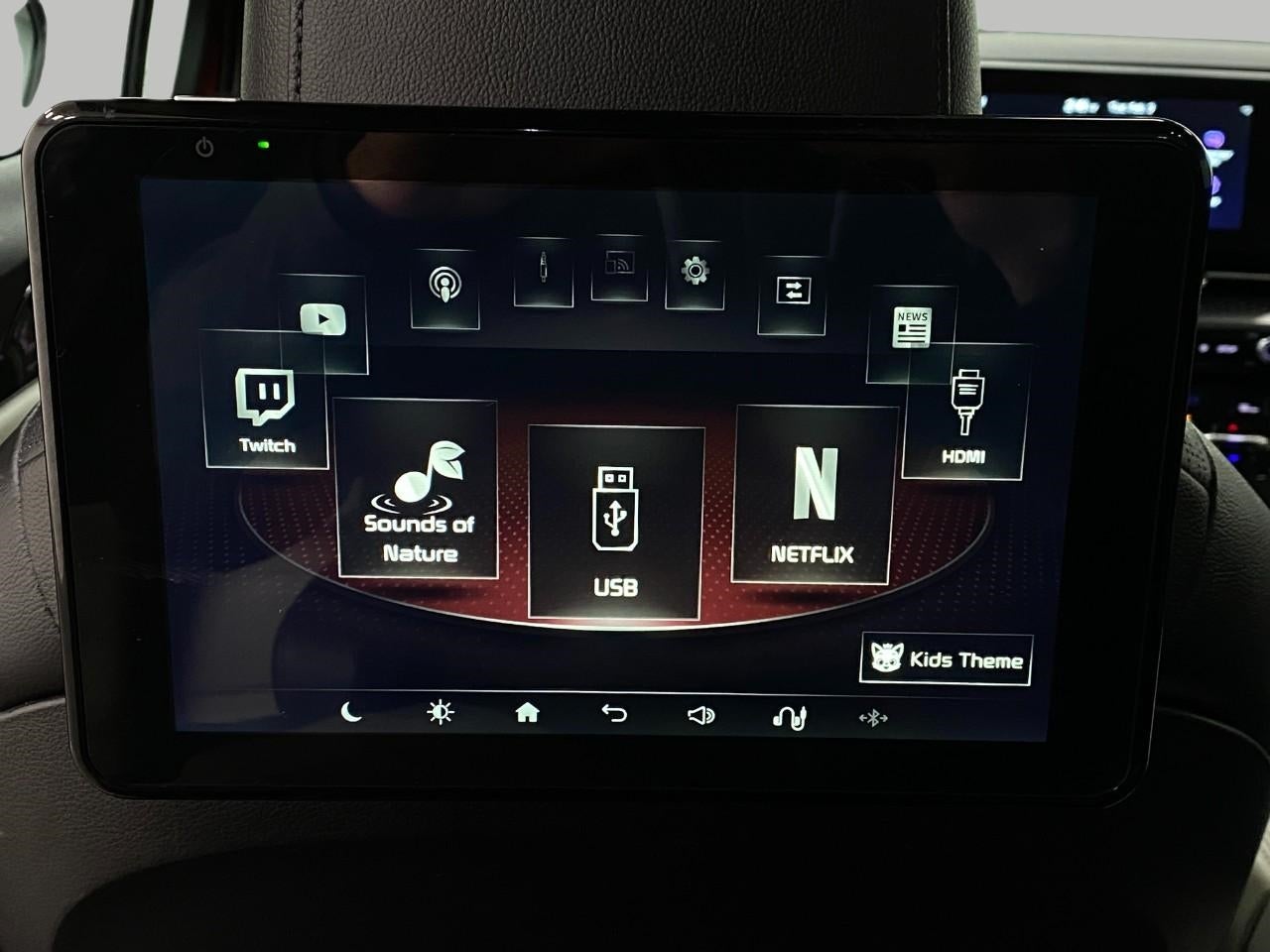 2022 Kia Carnival SX FWD