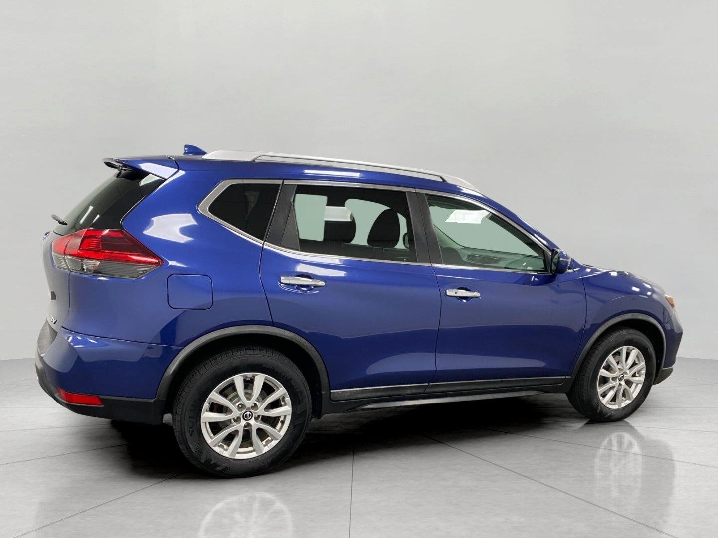 2018 Nissan Rogue FWD SV