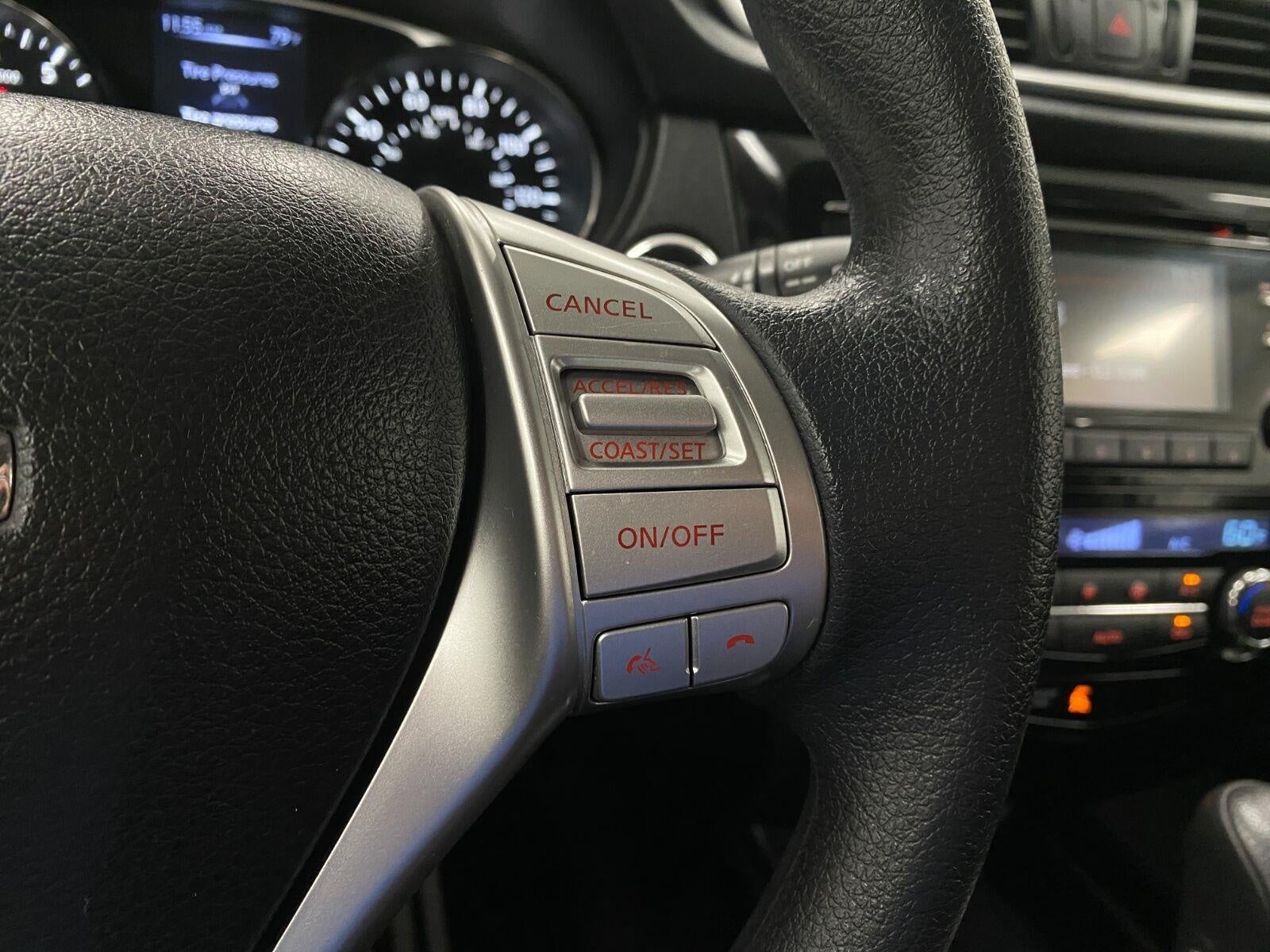 2015 Nissan Rogue FWD 4dr SV