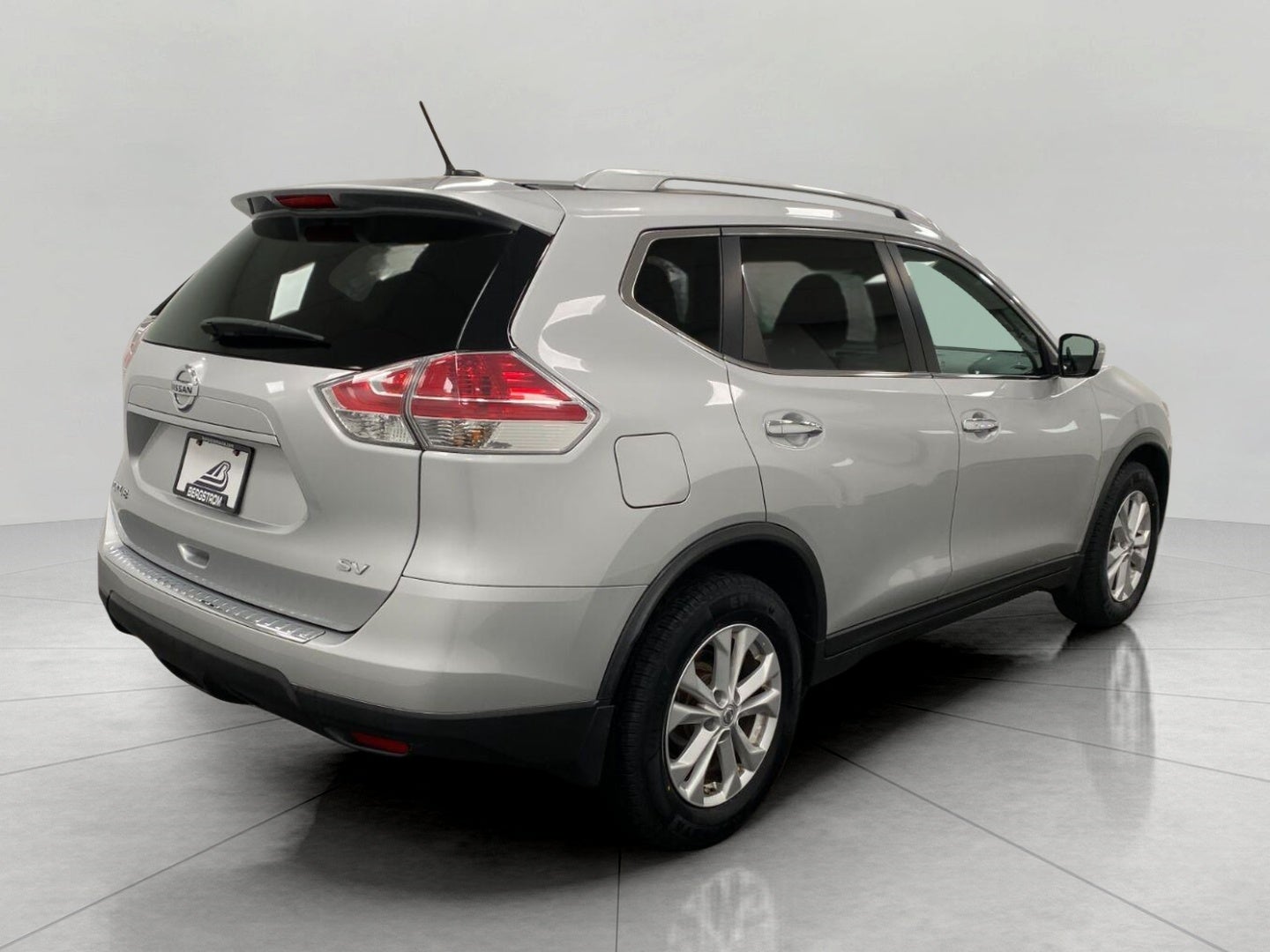2015 Nissan Rogue FWD 4dr SV